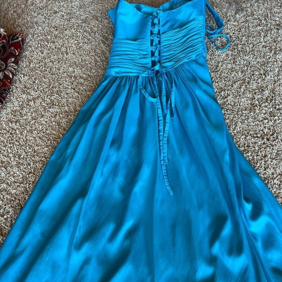 Prom dress 1 shoulder gown! Worn once and in perfect condition. - Picture 2 of 4